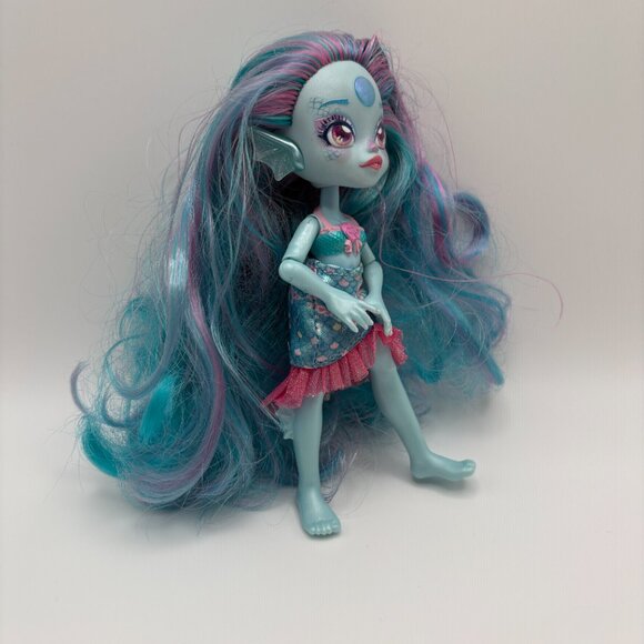 Magic Mixies Pixlings Marena The Mermaid Pixling Blue Doll (SKU: 335TO) - Picture 4 of 9